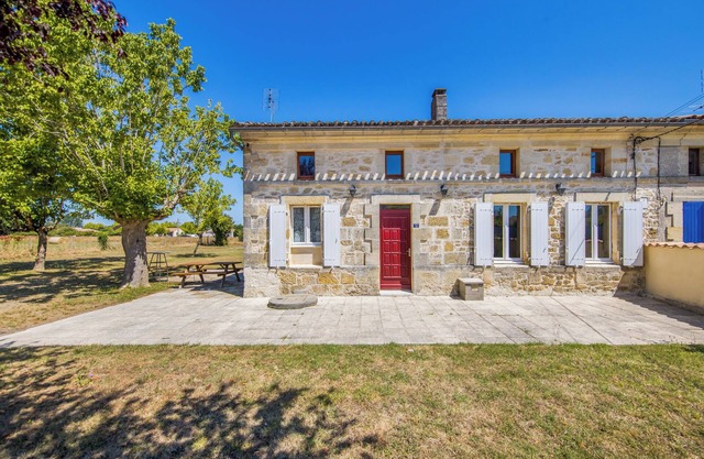 Casa de vacaciones 'Maison De Campagne Avec Jardin' con terraza privada, jardín privado y aire acondicionado