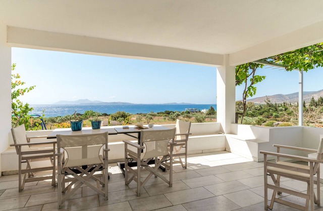 Holiday Home 'Marathitis Naxian Cottage House' with Sea View, Wi-Fi and Air Conditioning