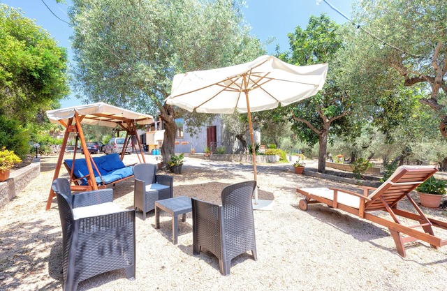 Casa de vacaciones 'Marina' con vistas a la montaña, terraza compartida y Wi-Fi