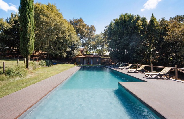 Casa de Vacaciones 'Casa De Andrães Pomar' con Piscina Compartida, Terraza Privada y Wi-Fi