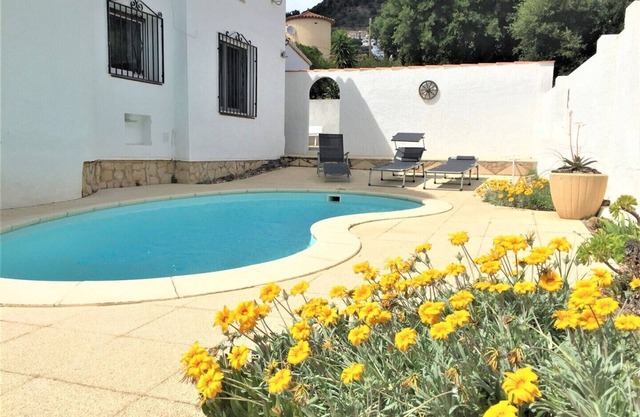 Casa en una zona tranquila, vista al mar, piscina privada, cerca de la playa