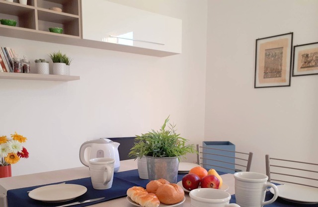 Casa de vacaciones con gran jardín en residencia con piscina - Villa Elena