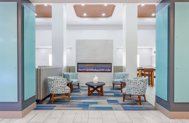 Holiday Inn Express & Suites Williamsburg by IHG