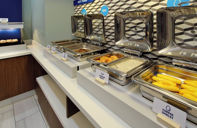 Holiday Inn Express & Suites Memphis East by IHG