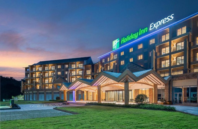 Holiday Inn Express Wawu Mountain by IHG
