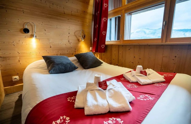 Holiday Village Les Flocons Verts *** - Tribe Family Room for 9 people