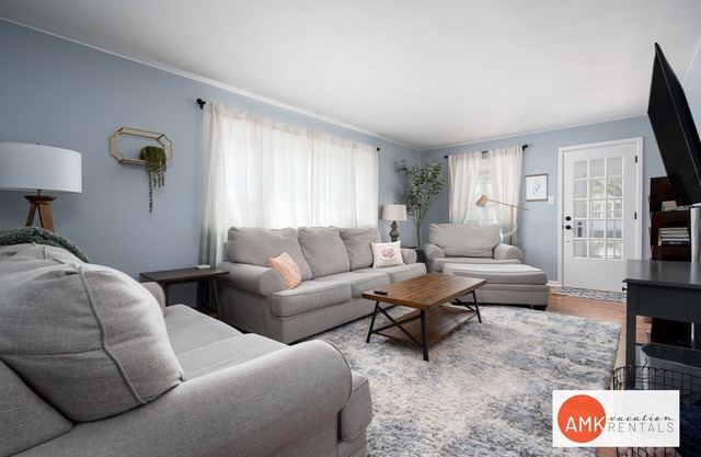 Holland Hideaway Summ