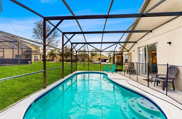 Home in gated community w/private heated pool, air hockey, tennis, clubhouse