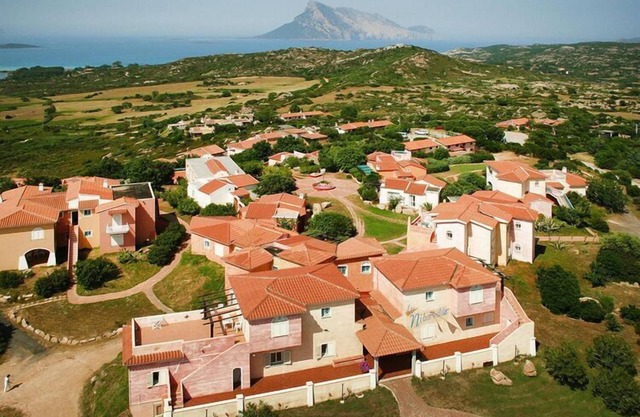 Casa en Residencia Lu Nibareddu, Loiri