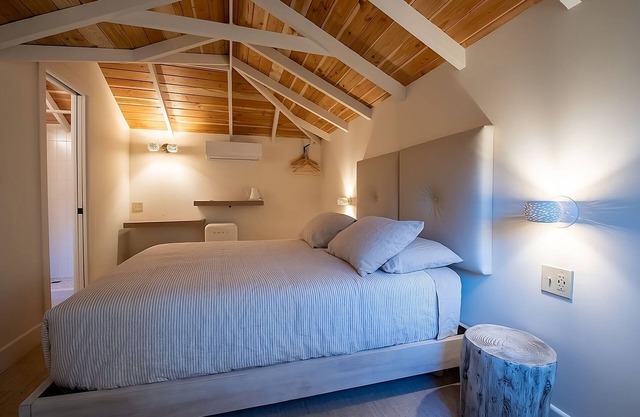 Home-like Accommodations! Free Parking, Outdoor Pool, Near Recreation Canyon