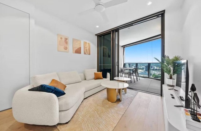 Home of Clouds - Brand New Apt on Star Casino