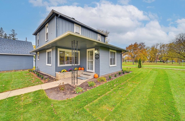 Home on Legacy Hills Golf Course w/ Patio!