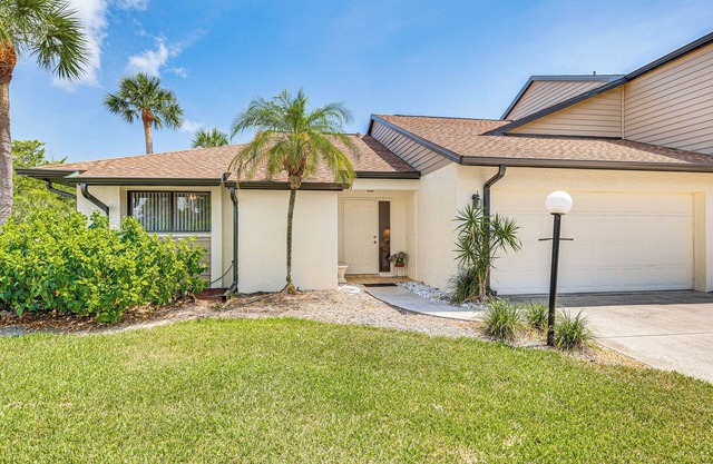 Home w/ Space to Unwind Near Fort Myers Beach!