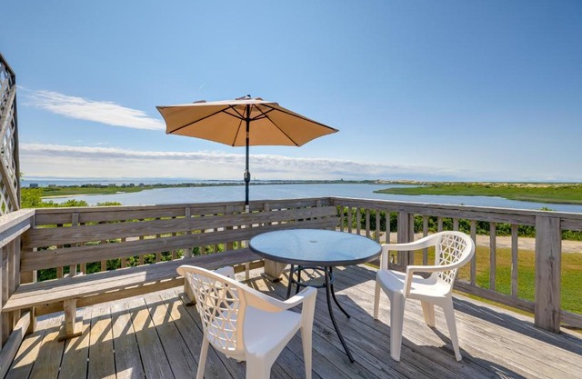 Home with Stunning Views in North Truro!