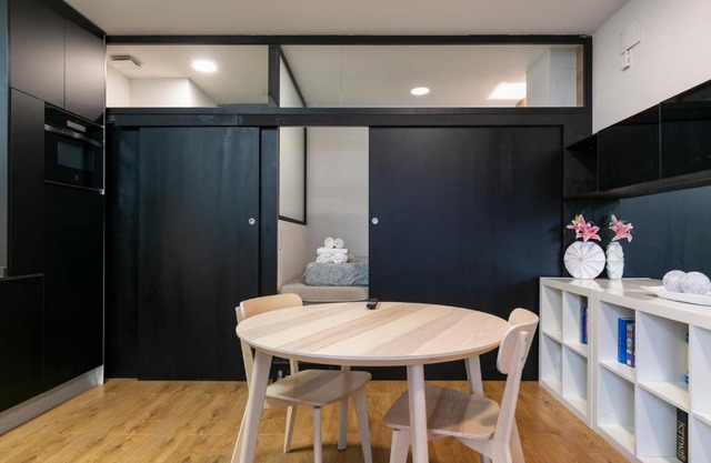 HOMEABOUT MADRID RÍO APARTMENT