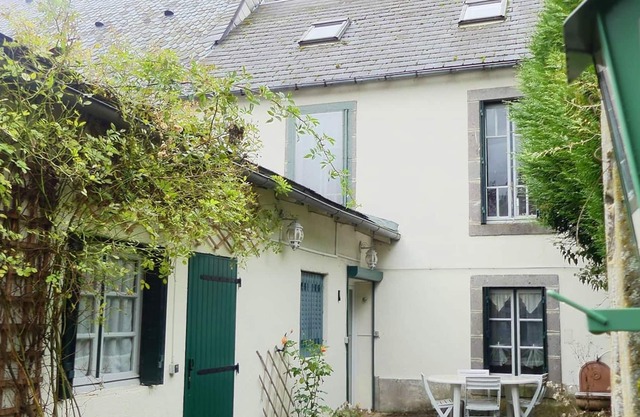 Homerez - Espectacular casa para 10 pers. con jardín y terraza en Murol