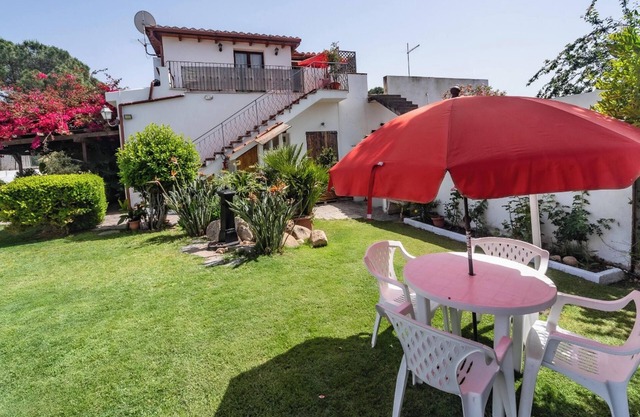 Homerez - Apt. Capitana, vistas al mar y jardín.