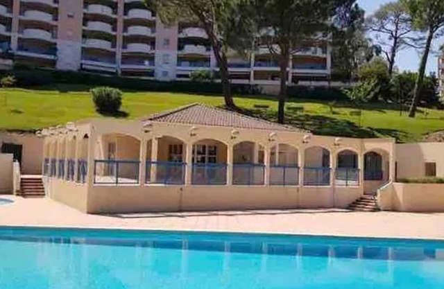Homerez - Apartamento en Cannes con piscina