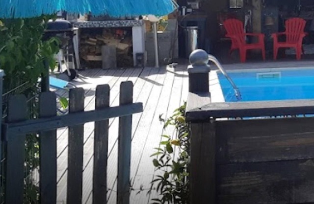 Homerez - Bonita casa para 2 pers. con piscina, jardín y terraza en Montfermier