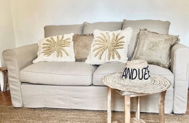 Homerez - Luxury Villa in Conqueyrac with Private Pool