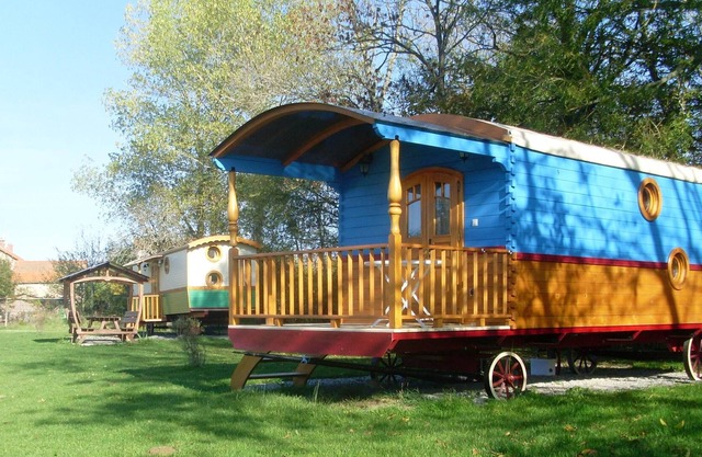 Homerez - Bungaló para 4 pers. con piscina compartida y jardín en Saint-Pardoux