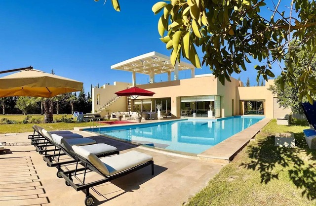 Homerez - Villa espaciosa con vistas a las montañas - 550 m²