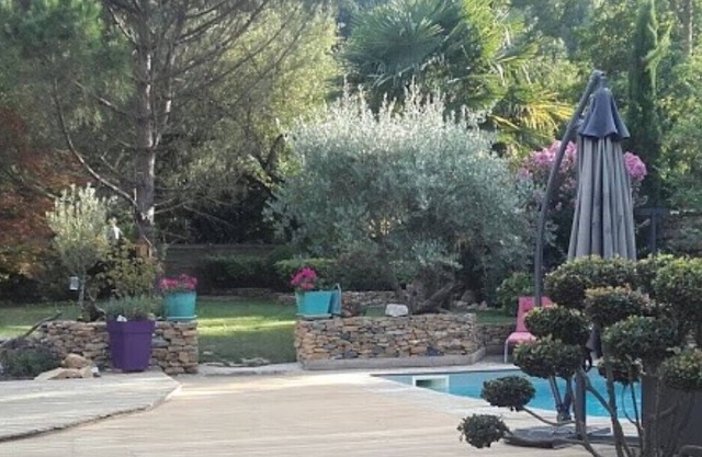 Casa de familia, entre Toulouse y los Pirineos