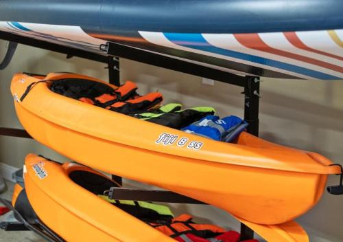 Hook, Wine, Sinker Unit B