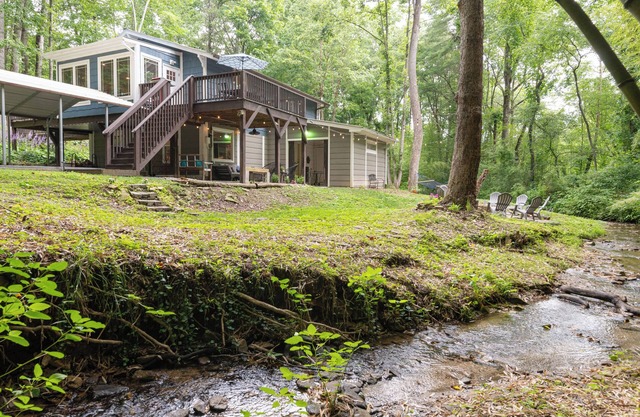 Hooper's Creek Cottage: Close to local attractions!