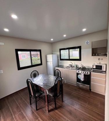 Hospedaje a 2 cuadras del mar Mar de Cobo 4 personas