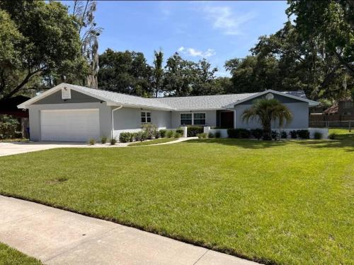 Host Hubble Private Rooms in Southern Lakeland