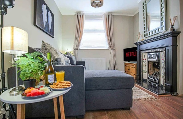 Host & Stay | Newington Road