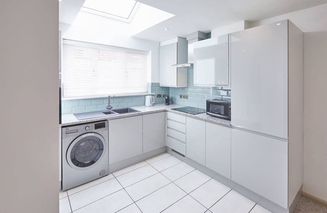 Host & Stay | Painter's Rest