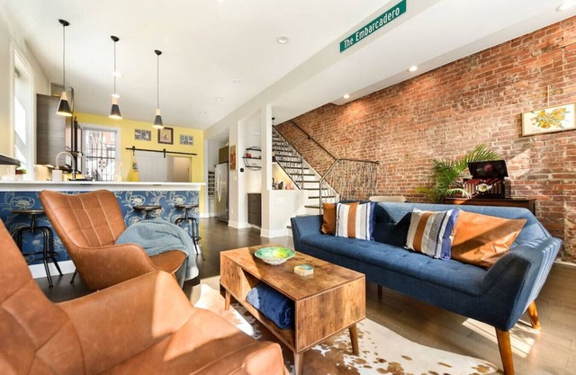 ★ HostWise Stays ★ Family Friendly, Great Area, Artist Abode!