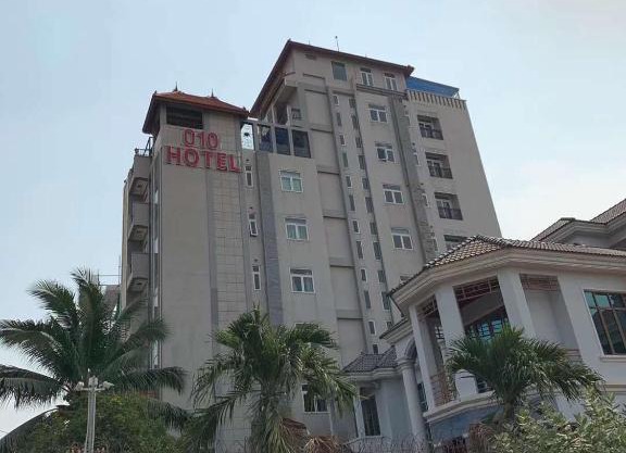 HOTEL 010