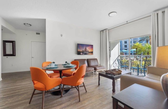 Hotel Apt at Celebration 10 min from Disney