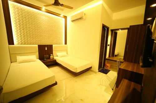 Hotel Byke Ride - Walkable from Agra Cantt Railway Station