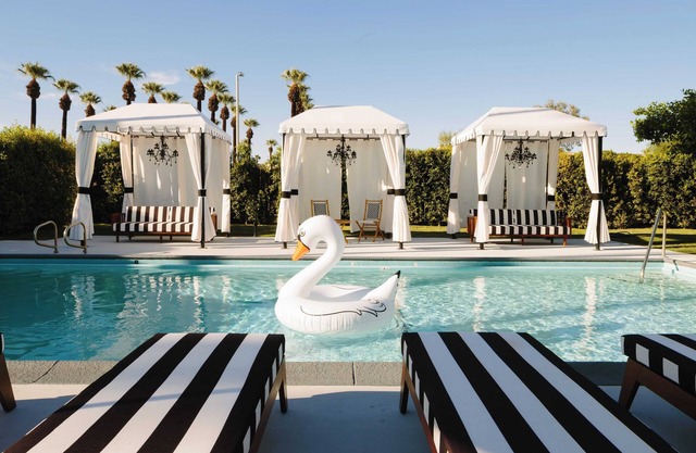 Hotel El Cid by Avantstay 16 OCC Full Hotel Buyout in Palm Springs w/ Pool!