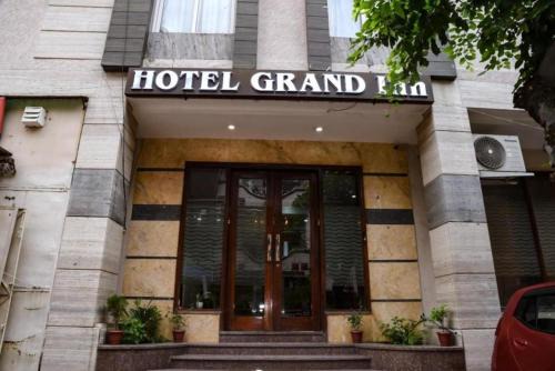 Hotel Grand In Vaishali