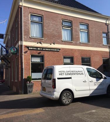 Hotel het Gemeentehuis Uithuizen