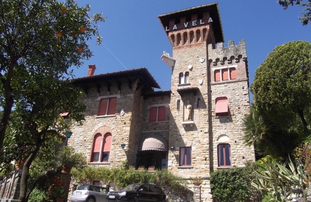 Hotel La Vela-Castello Il Rifugio