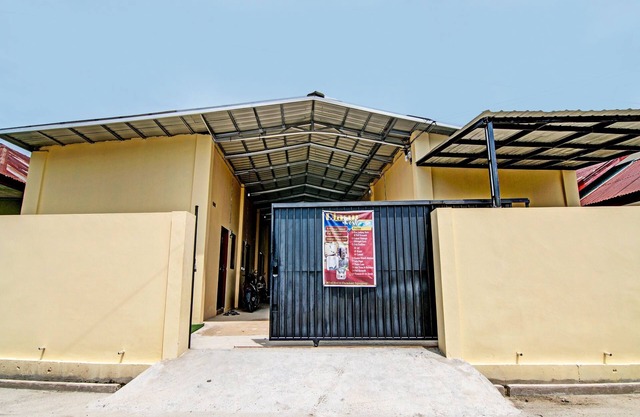 OYO 91835 Djasur Kost