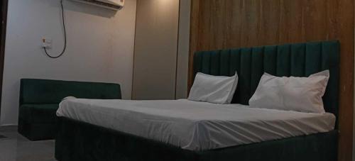 Hotel O Ra One Restro & Rooms