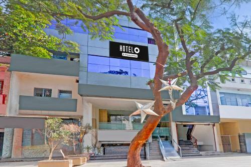 Hotel O Rawatpur Metro Station