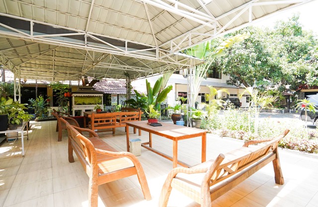 OYO 1652 Hotel Tampiarto