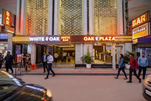HOTEL OAK PLAZA - 1KM Connaught Place