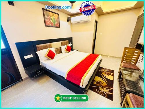 Hotel - P & S Recidency - Near Shree Kashi Vishwanath Temple - Comfortble Rooms With Good Space - A Top Rated Hotel In Varanasi
