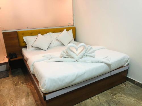 Hotel Santeria Inn, Best Luxurious Hotel AC Rooms In Surat