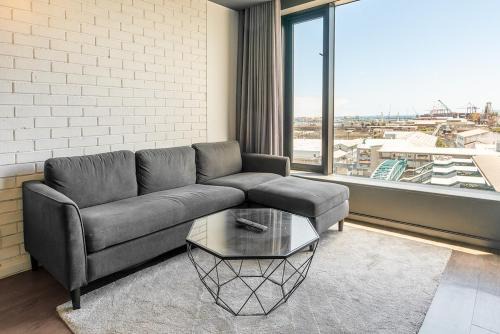 Hotel Style Living in Woodstock with Pool Gym