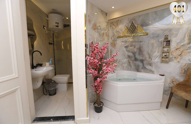 Hotel suites with 5 bedrooms and AC, WiFi in enjoyable Giza